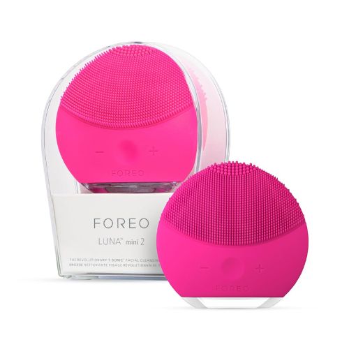 FOREO LUNA mini 2 Ultra-hygienic Facial Cleansing Brush All Skin Types Face Massager for Clean & Healthy Face Care Extra Absorption of Facial Skin Care Products Waterproof