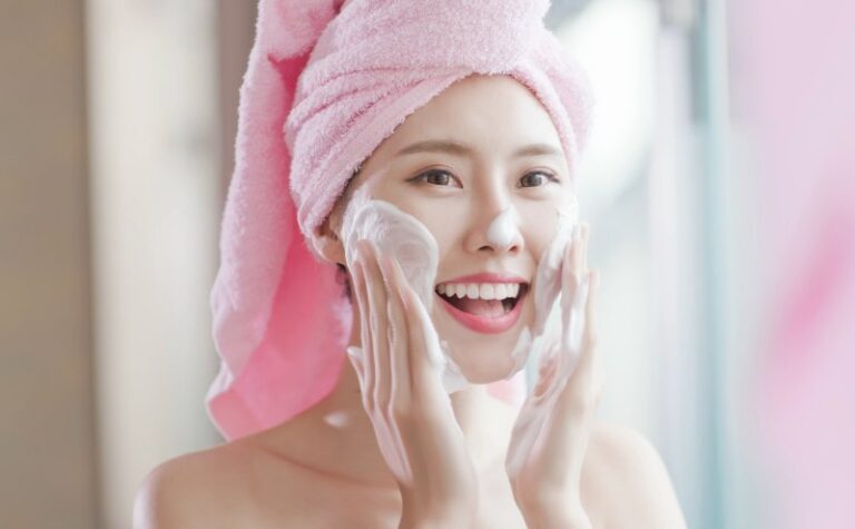 Find your ideal face wash with comprehensive guide. From gentle formulas for sensitive skin to powerful cleansers for oily and acne-prone skin, we have options to suit all your skincare needs.